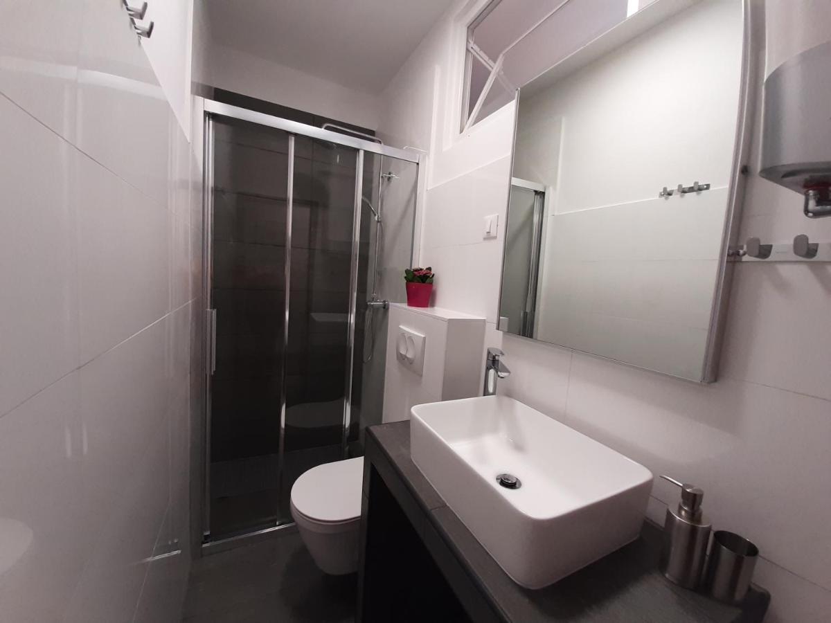 Apartment Boni Σίμπενικ Εξωτερικό φωτογραφία