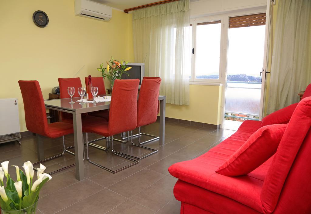 Apartment Boni Σίμπενικ Εξωτερικό φωτογραφία