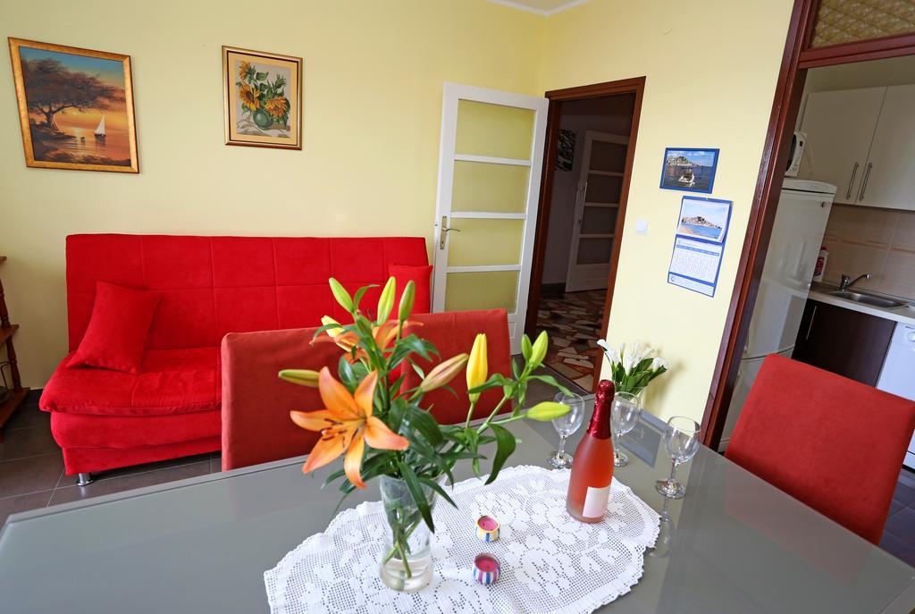Apartment Boni Σίμπενικ Εξωτερικό φωτογραφία